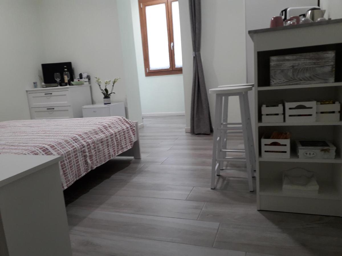 Hotel Casa Liberty Mandello del Lario Exteriér fotografie